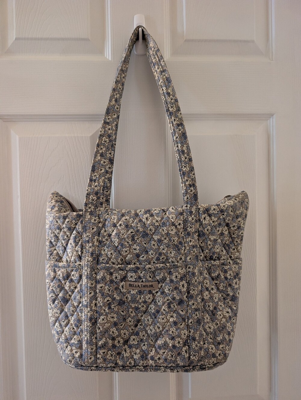 Bella taylor Shoulder Bag
